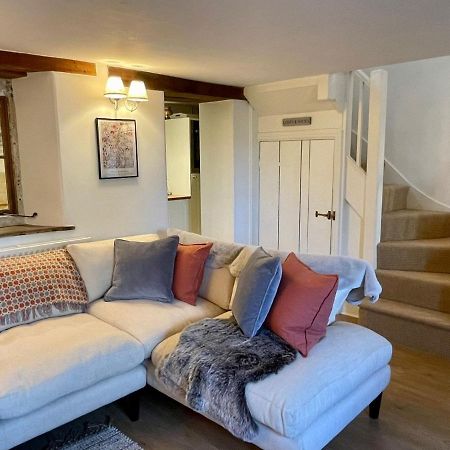 Hebe Cottage - Idyllic And Homely With Attention To Detail Atworth Экстерьер фото