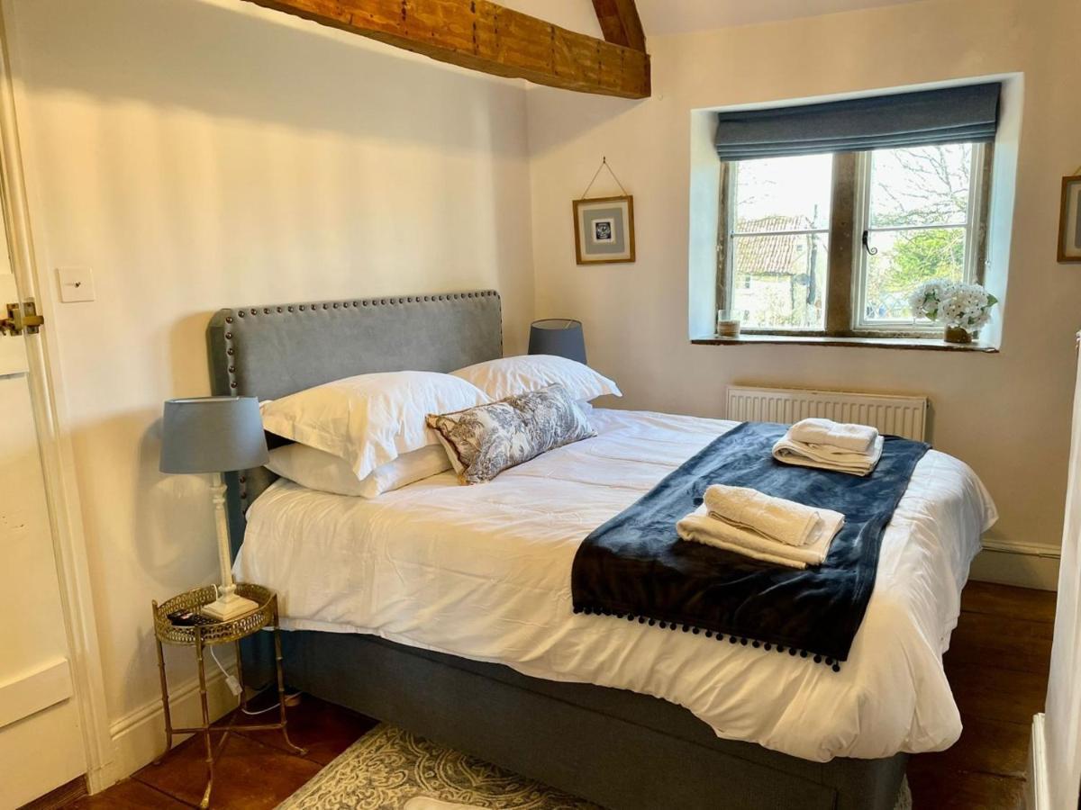Hebe Cottage - Idyllic And Homely With Attention To Detail Atworth Экстерьер фото