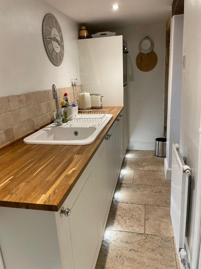 Hebe Cottage - Idyllic And Homely With Attention To Detail Atworth Экстерьер фото