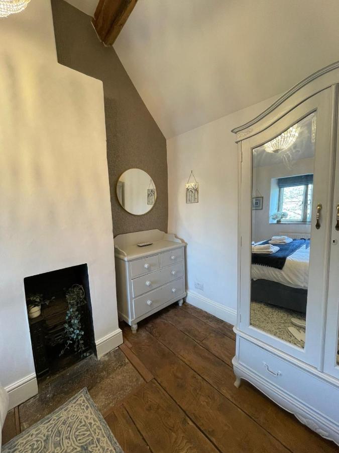 Hebe Cottage - Idyllic And Homely With Attention To Detail Atworth Экстерьер фото