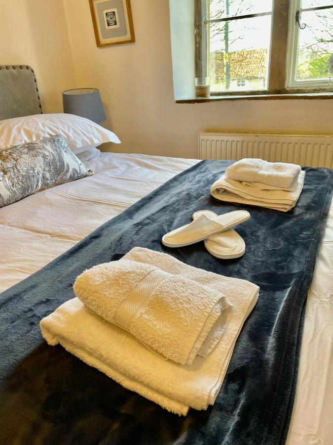 Hebe Cottage - Idyllic And Homely With Attention To Detail Atworth Экстерьер фото