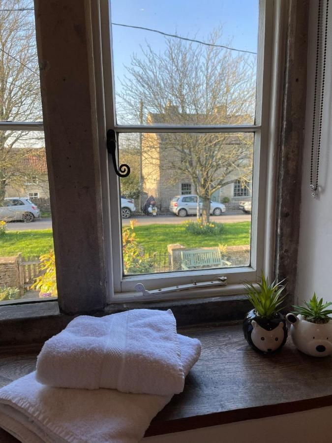Hebe Cottage - Idyllic And Homely With Attention To Detail Atworth Экстерьер фото