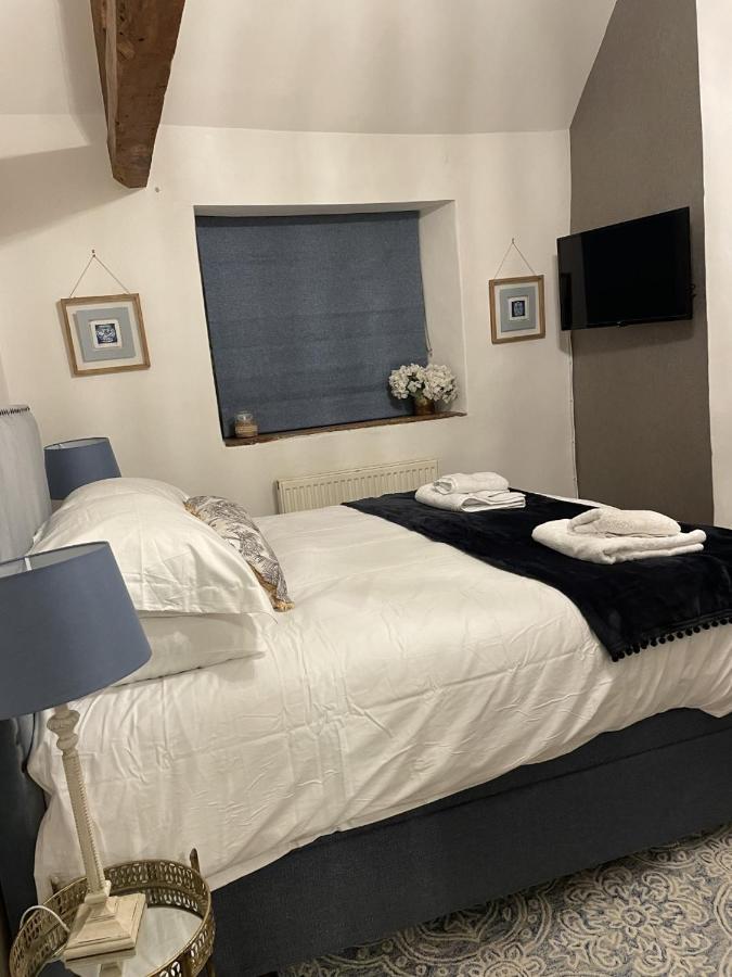 Hebe Cottage - Idyllic And Homely With Attention To Detail Atworth Экстерьер фото